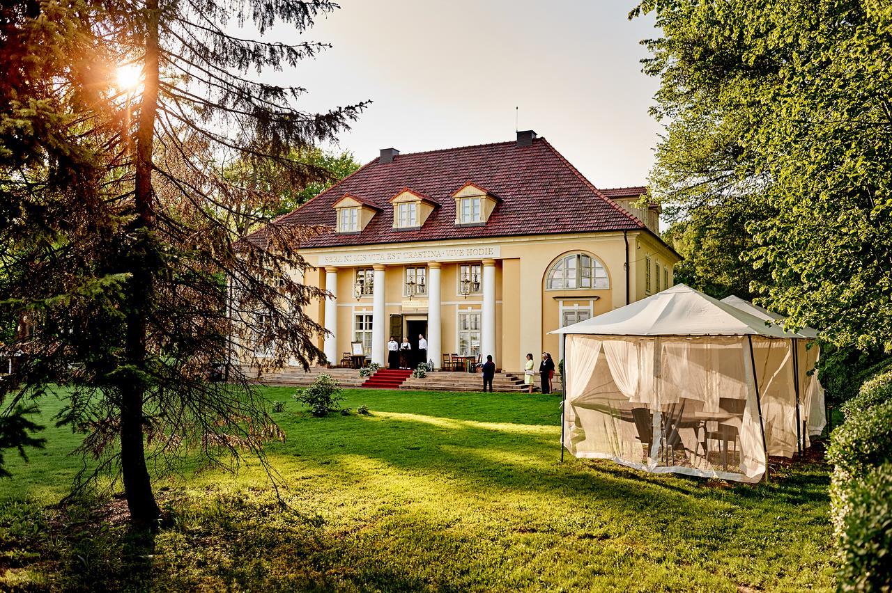 Palac Bazantarnia Pszczyna Extérieur photo