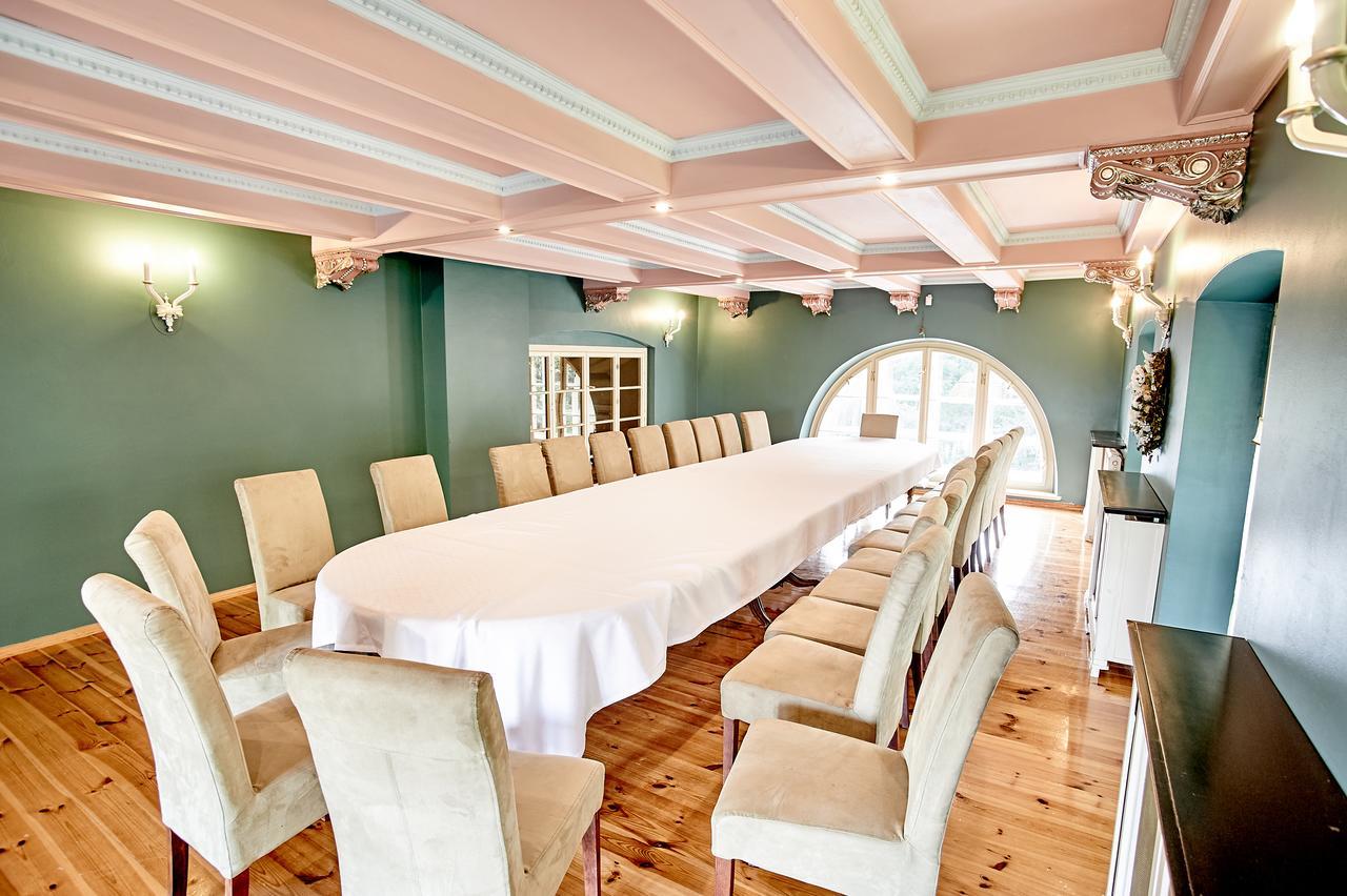 Palac Bazantarnia Pszczyna Extérieur photo